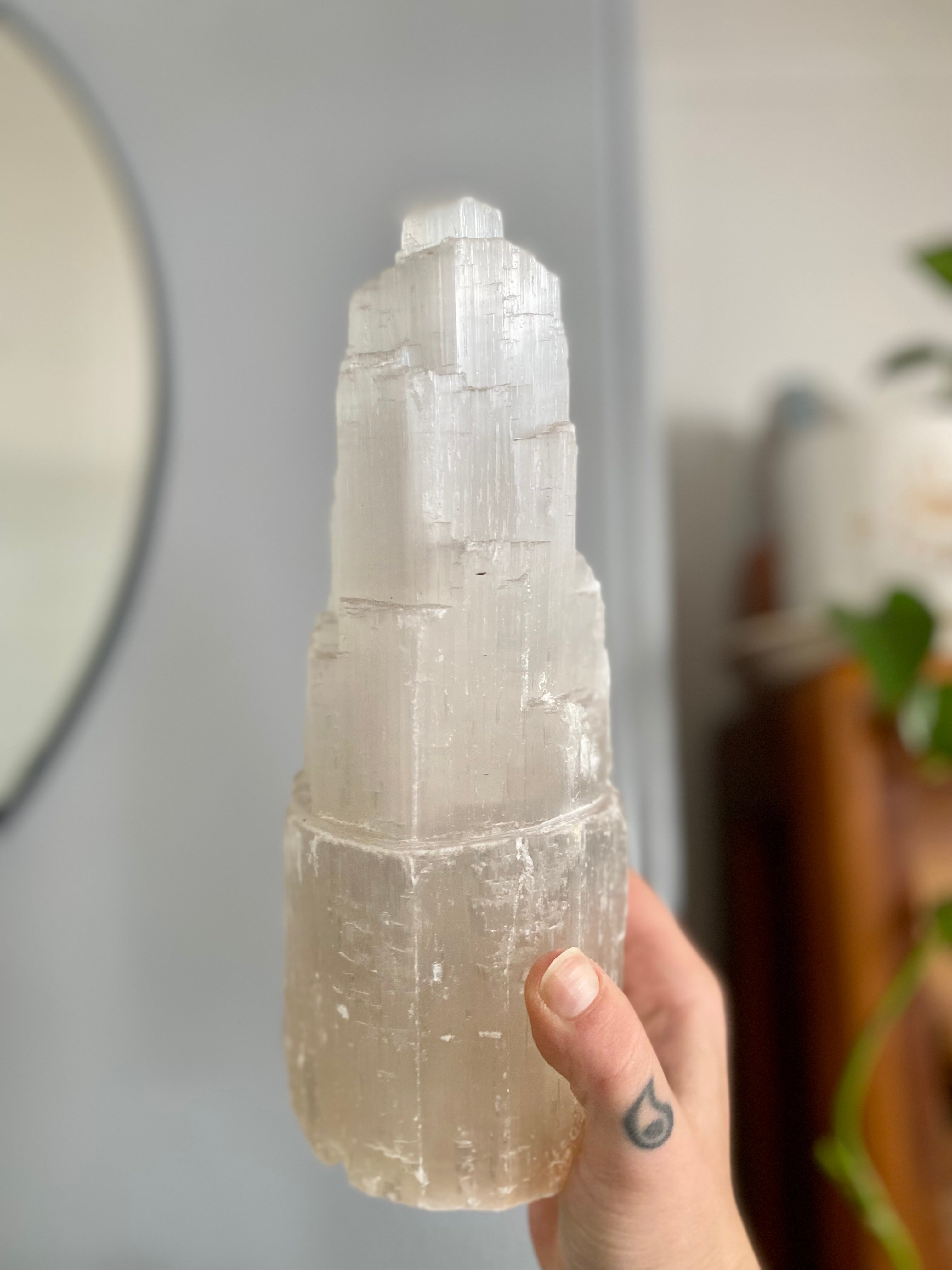 Selenite Lamp M