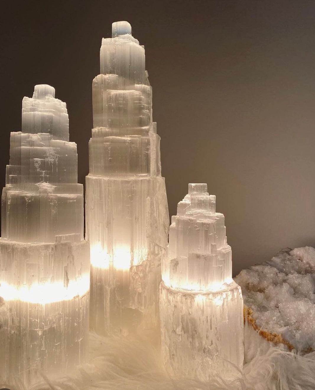 Selenite Lamp M